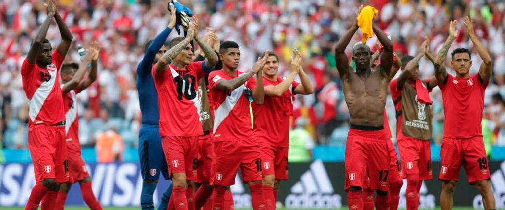 Perú se despidió con la frente en alto de Rusia y Gareca sigue en duda Perú se despidió con la frente en alto de Rusia y Gareca sigue en duda