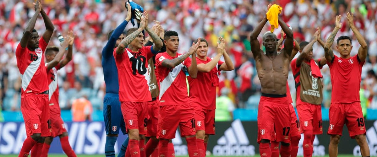 Perú se despidió con la frente en alto de Rusia y Gareca sigue en duda Perú se despidió con la frente en alto de Rusia y Gareca sigue en duda