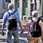 longevidad-ancianos-viejos-pareja-edad-pensiones-salud-enfermedades-bbva