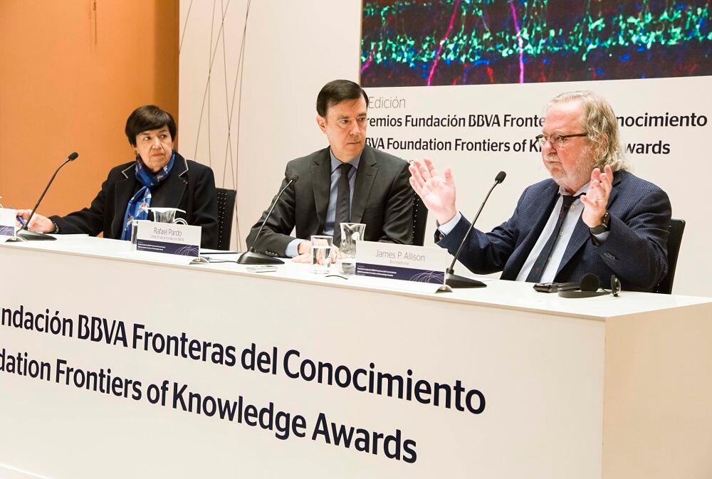 premios fronteras del conocimiento-cáncer-biomedicina-investigación-desarrollo-conocimiento-medicina-salud-vacuna-BBVA