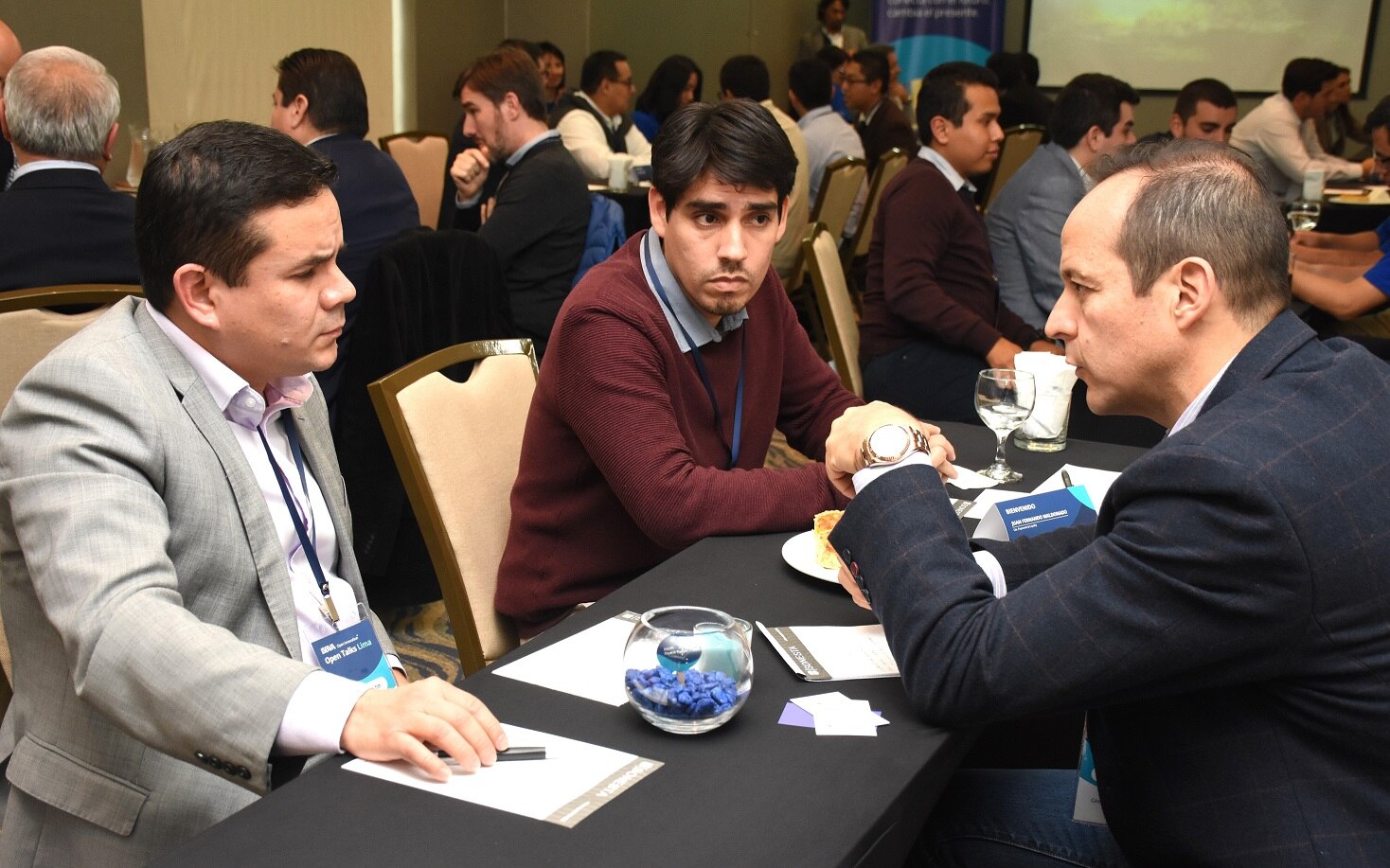 Ejecutivos de BBVA Continental en conversatorios con fintechs locales. Ejecutivos de BBVA Continental en conversatorios con fintechs locales.