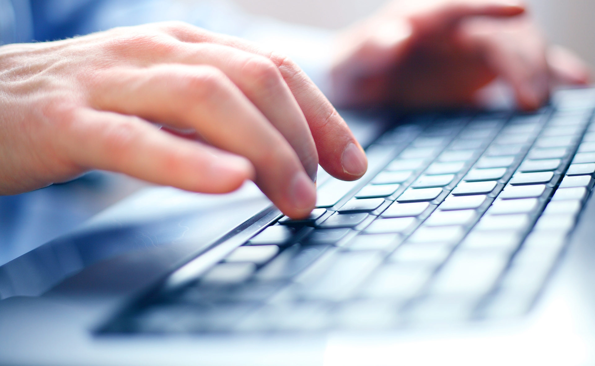 BBVA-terminos-tech-fintech-innovacion-ordenador-teclado