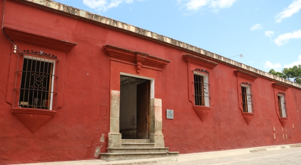 Instituto de Artes Gráficas de Oaxaca Instituto de Artes Gráficas de Oaxaca