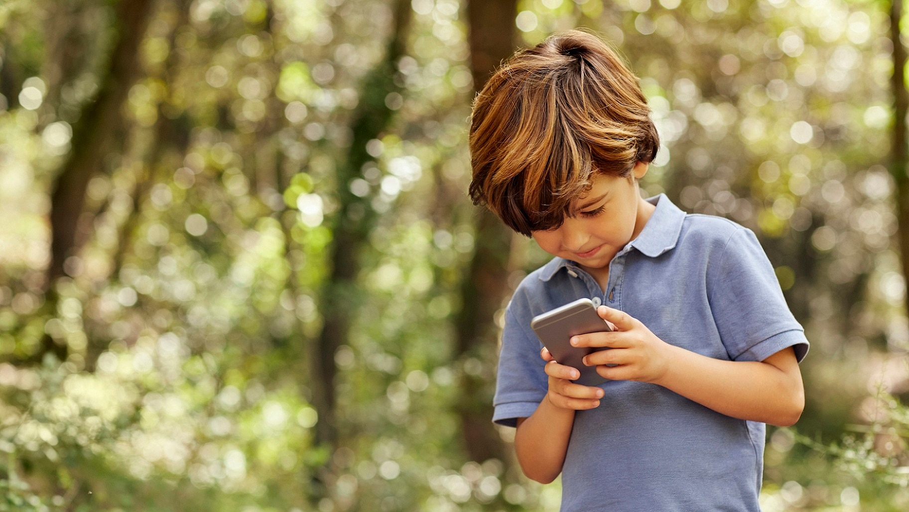 joven-movil-campo-bbva joven-movil-campo-bbva