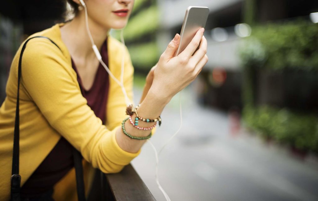 voz-movil-smartphone-app-digital-cliente-apps-bbva voz-movil-smartphone-app-digital-cliente-apps-bbva