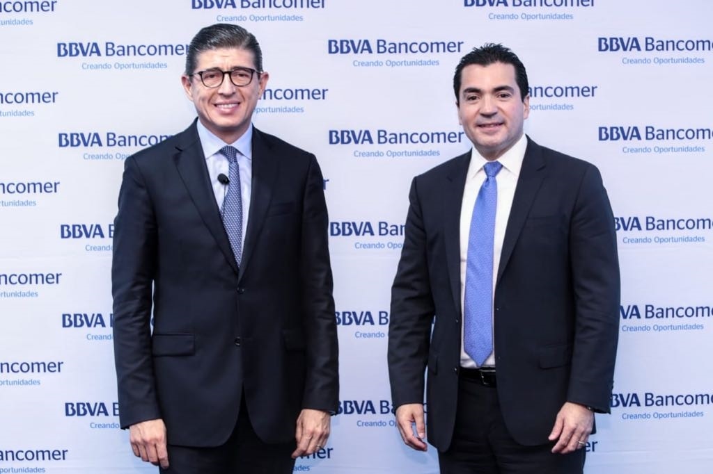 Eduardo Osuna, vicepresidente y director general de BBVA Bancomer y Francisco Leyva, Director General de Sistemas y Operaciones de BBVA Bancomer Eduardo Osuna, vicepresidente y director general de BBVA Bancomer y Francisco Leyva, Director General de Sistemas y Operaciones de BBVA Bancomer