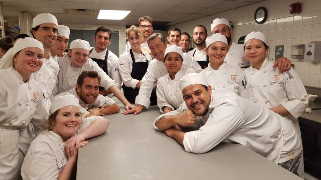 Joan Roca junto a los alumnos del International Culinary Institute de Nueva York