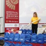 Fotografía de la chef Laura Jaramillo explica la importancia del trigo en la dieta de los humanos durante la charla patrocinada por BBVA