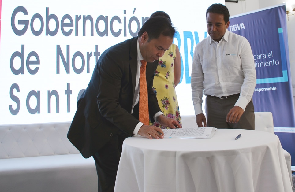 Firma del convenio BBVA-Gobernación