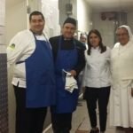 Entrega alimentos Torre Bancomer a Asilo Primavera