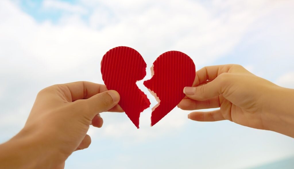 corazon-roto-bbva corazon-roto-bbva