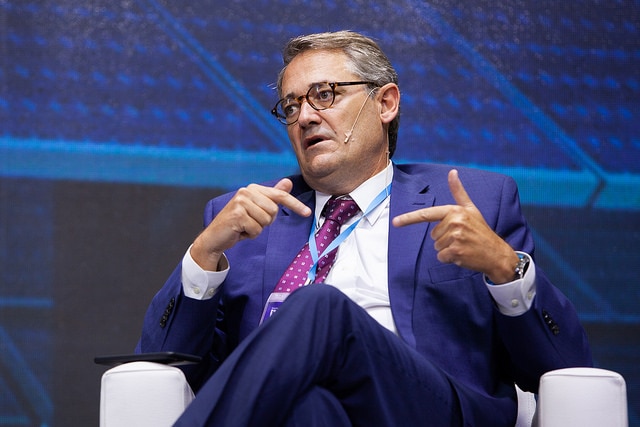 Óscar Cabrera Izquierdo en el foro organizado por CAF Óscar Cabrera Izquierdo en el foro organizado por CAF