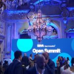 BBVA Open Summit, ceremonia de BBVA Open Talent fotografía Por otro lado, el uso de blockchain como solución también fue un tema importante de los eventos. “La tecnología vertical como Proptech, que significa propiedades más tecnología; el Know Your Custumer, que traduce conocer su consumidor y la generación de contratos inteligentes, entre otros, ha demostrado que la blockchain no tiene límites y que lo único por hacer en los países, es aterrizar su regulación”, así lo comentó Enrique Neira, Open Innovation Strategist de BBVA Colombia