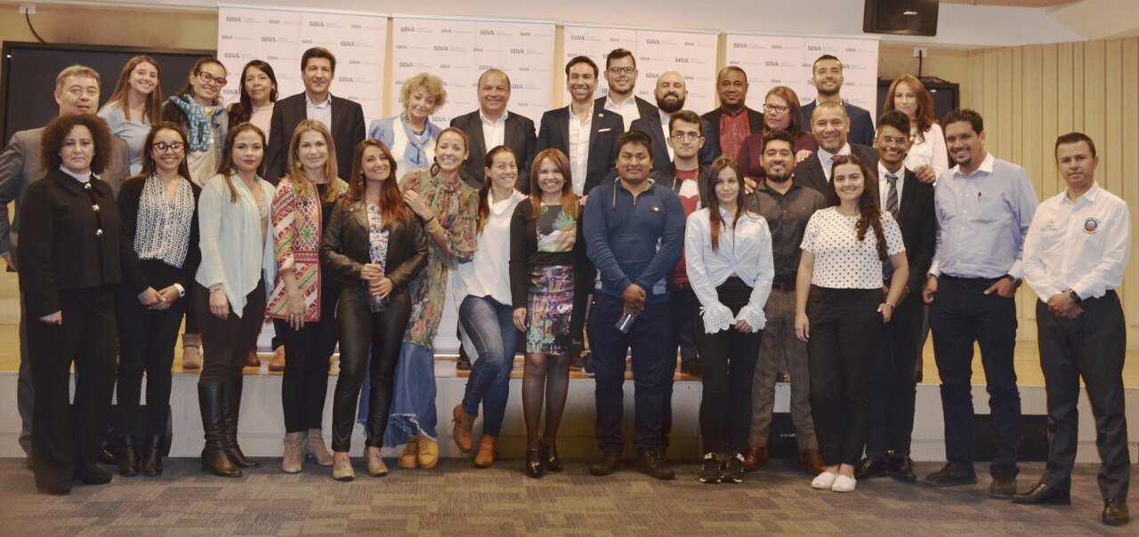 Participantes, jurados y expositores de la clausura de BBVA Momentum