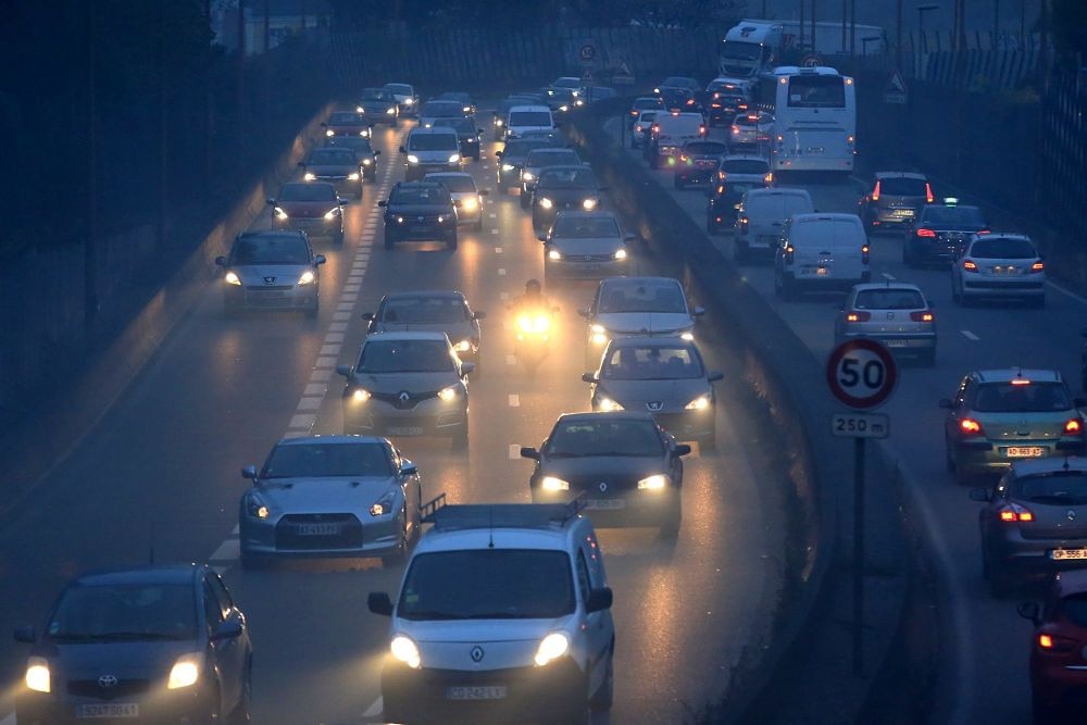 EFE-contaminacion-trafico-coches-atasco-recurso-bbva