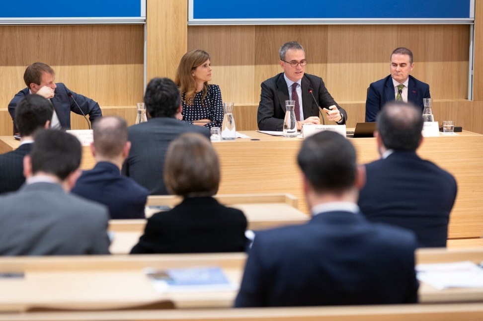 Eduardo-Arbizu-Universidad-Navarra-workshop-conferencia-Prevención-Blanqueo-Capitales-Santander-Bankia-recurso-BBVA