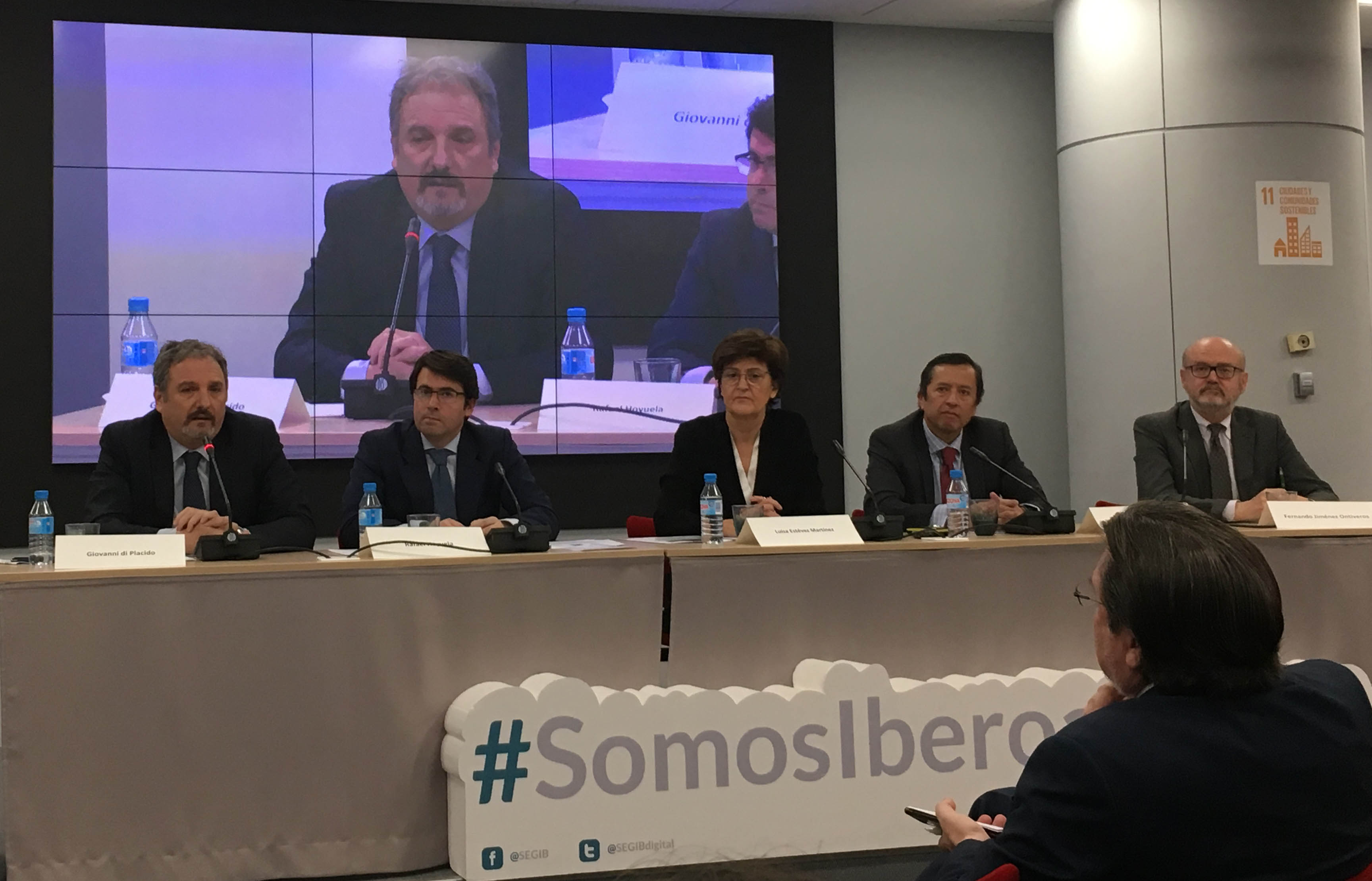 Giovanni di Plácido, FMBBVA, en las III Jornadas Seguridad de las Inversiones en Iberoamérica Fotografía de Giovanni di Plácido, FMBBVA, en las III Jornadas Seguridad de las Inversiones en Iberoamérica