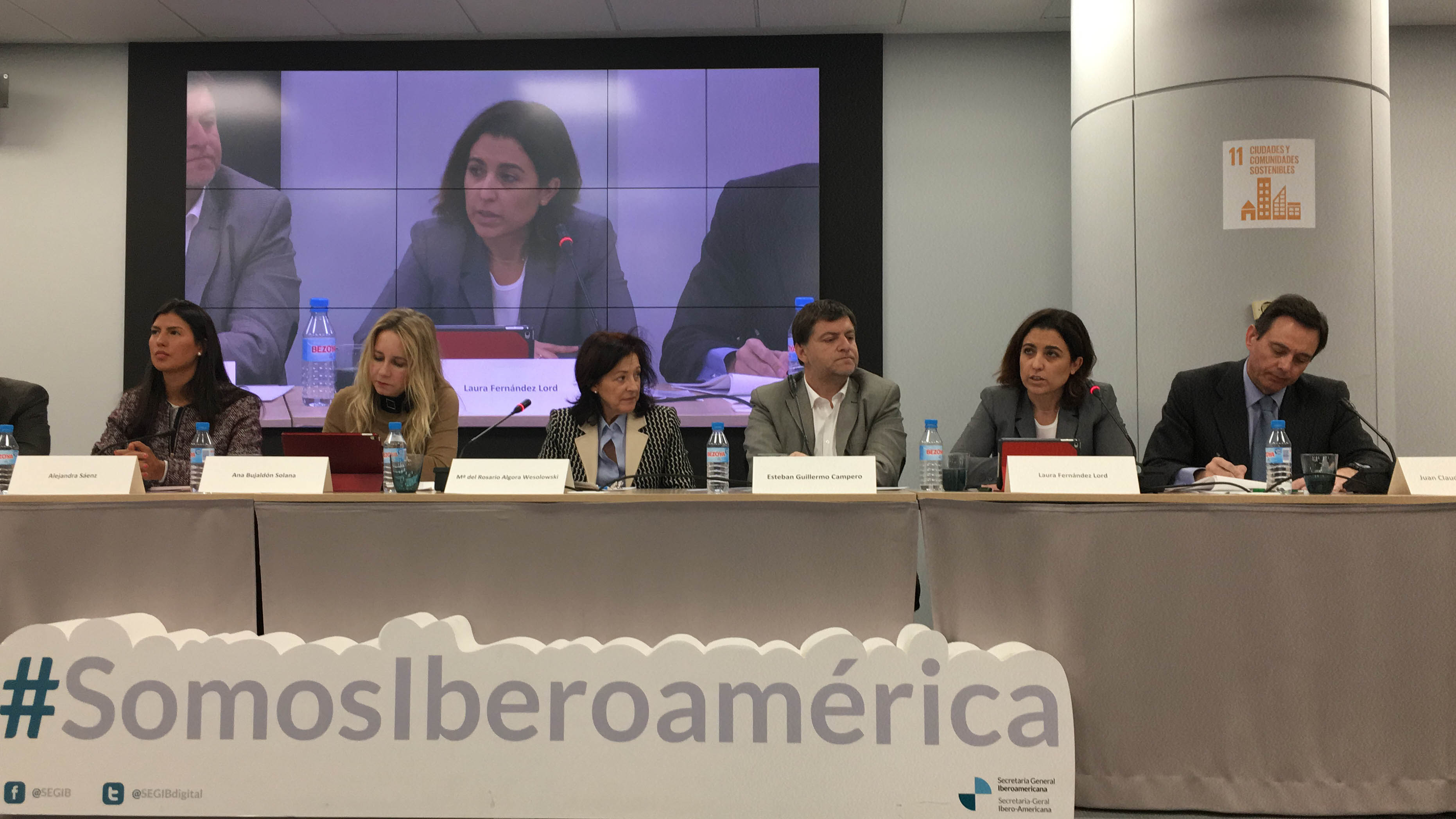 Laura Fernández Lord, FMBBVA, en las III Jornadas Seguridad de las Inversiones en Iberoamérica Fotografía de Laura Fernández Lord, FMBBVA, en las III Jornadas Seguridad de las Inversiones en Iberoamérica