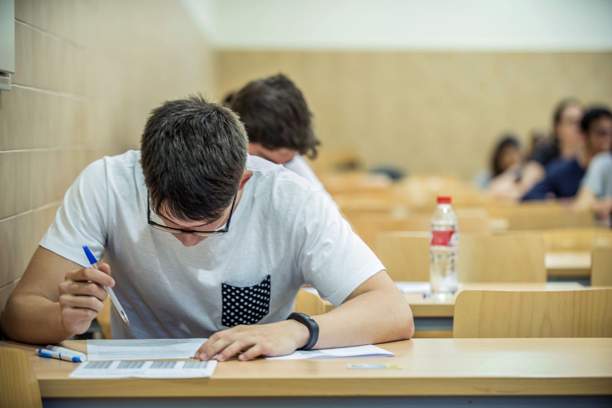 EFE-Examenes-Jovenes-Futuro-Formacion-Recurso-BBVA EFE-Examenes-Jovenes-Futuro-Formacion-Recurso-BBVA