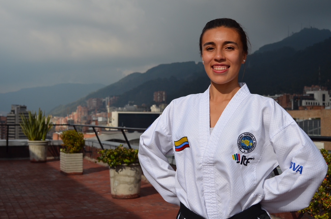 La taekowndista colombiana, apoyada por BBVA, Honey Ospina consiguió dos medallas de oro en el 2019 Holon Wellness New Year Tournament, celebrado en Denver, Colorado, EE.UU Honey Ospina, deportista patrocinada por BBVA Colombia