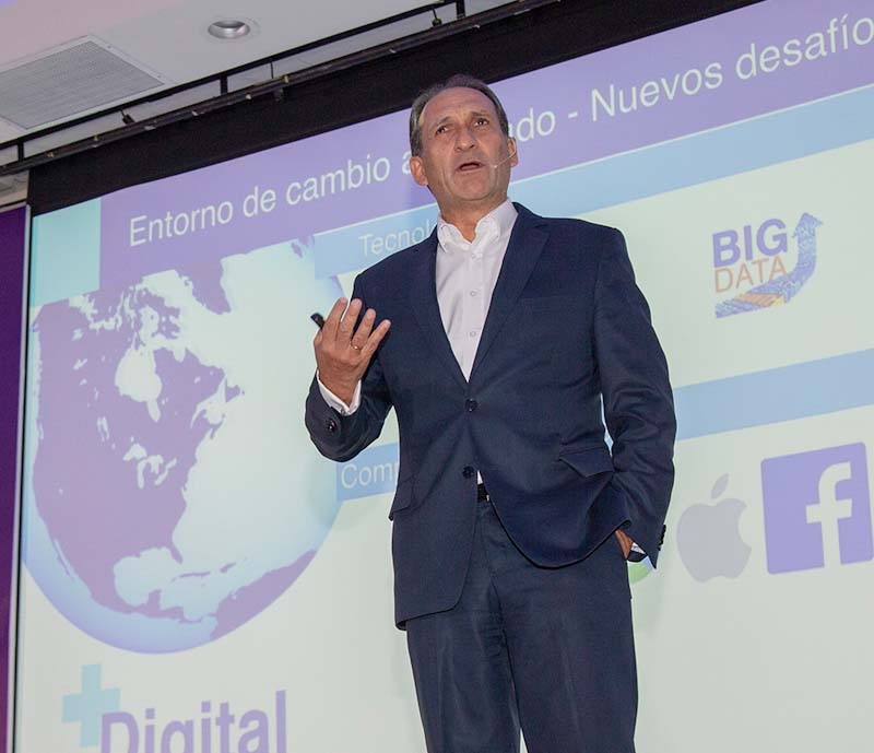Jorge Hernández, vicepresidente de Talento y Cultura de BBVA Colombia, compartió en el marco del evento “Correr o morir, el reto de la organización actual” organizado por la Asociación de Gestión Humana, Jorge Hernández, vicepresidente de Talento y Cultura de BBVA Colombia en ACRIP