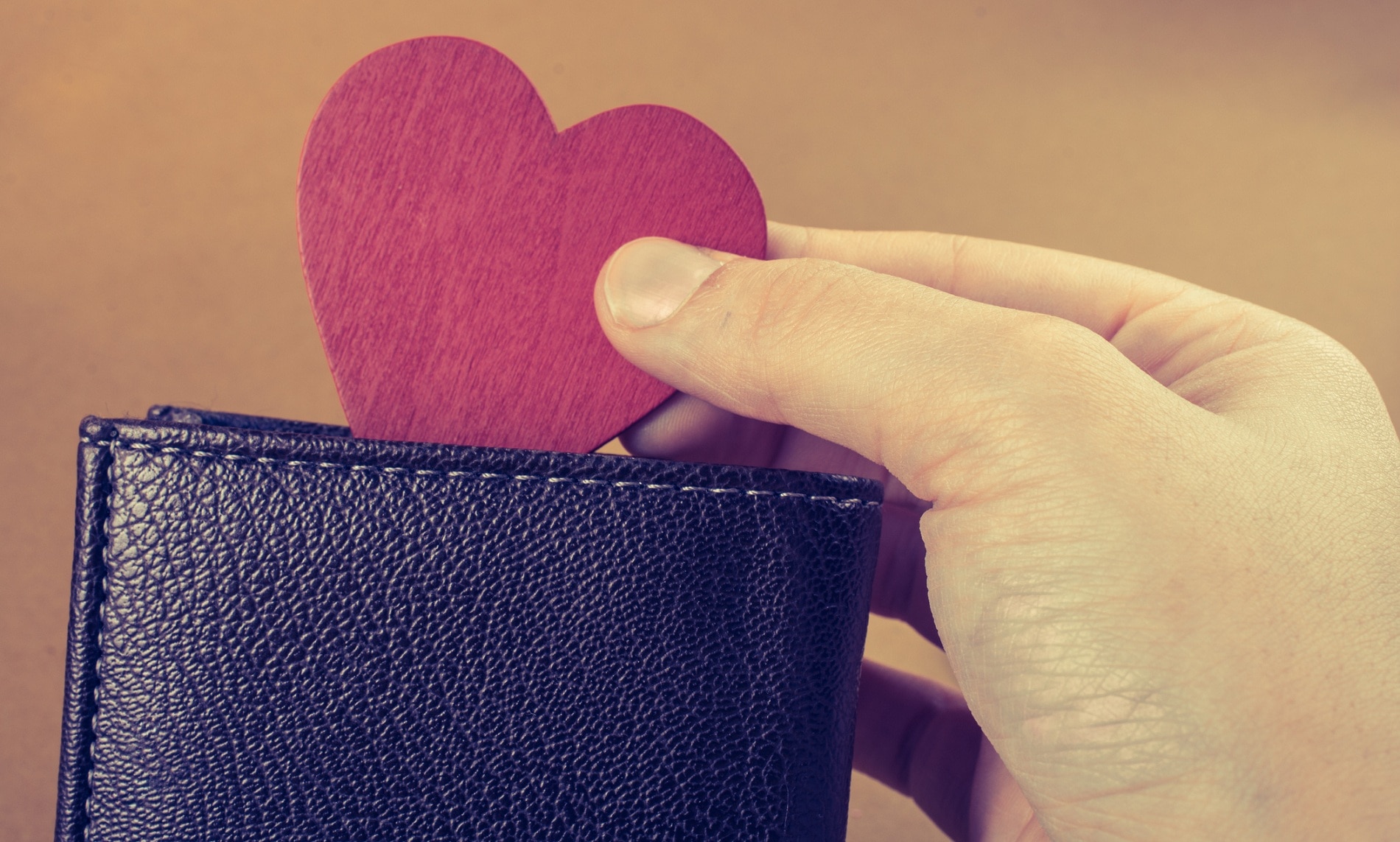 amor-dinero-cartera-bbva-recurso amor-dinero-cartera-bbva-recurso