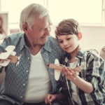 pension abuelo generaciones familia niño bbva recurso