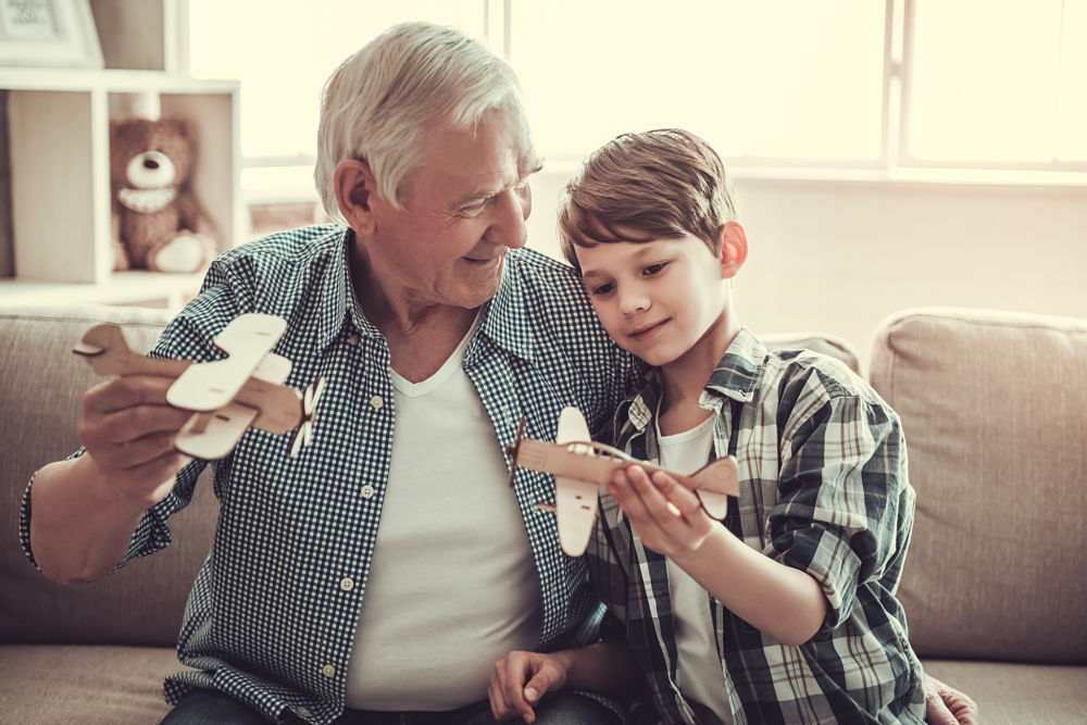 pension abuelo generaciones familia niño bbva recurso
