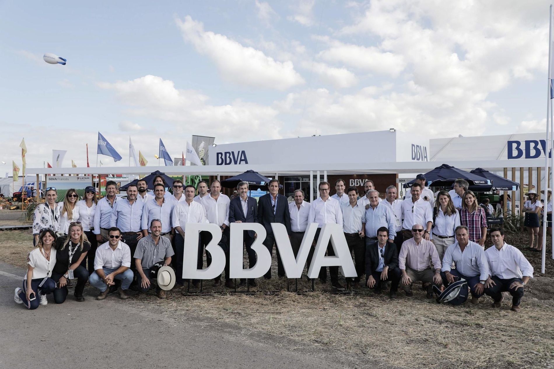 Visita institucional de Martín Zarich, presidente ejecutivo de BBVA Francés a Expoagro.
