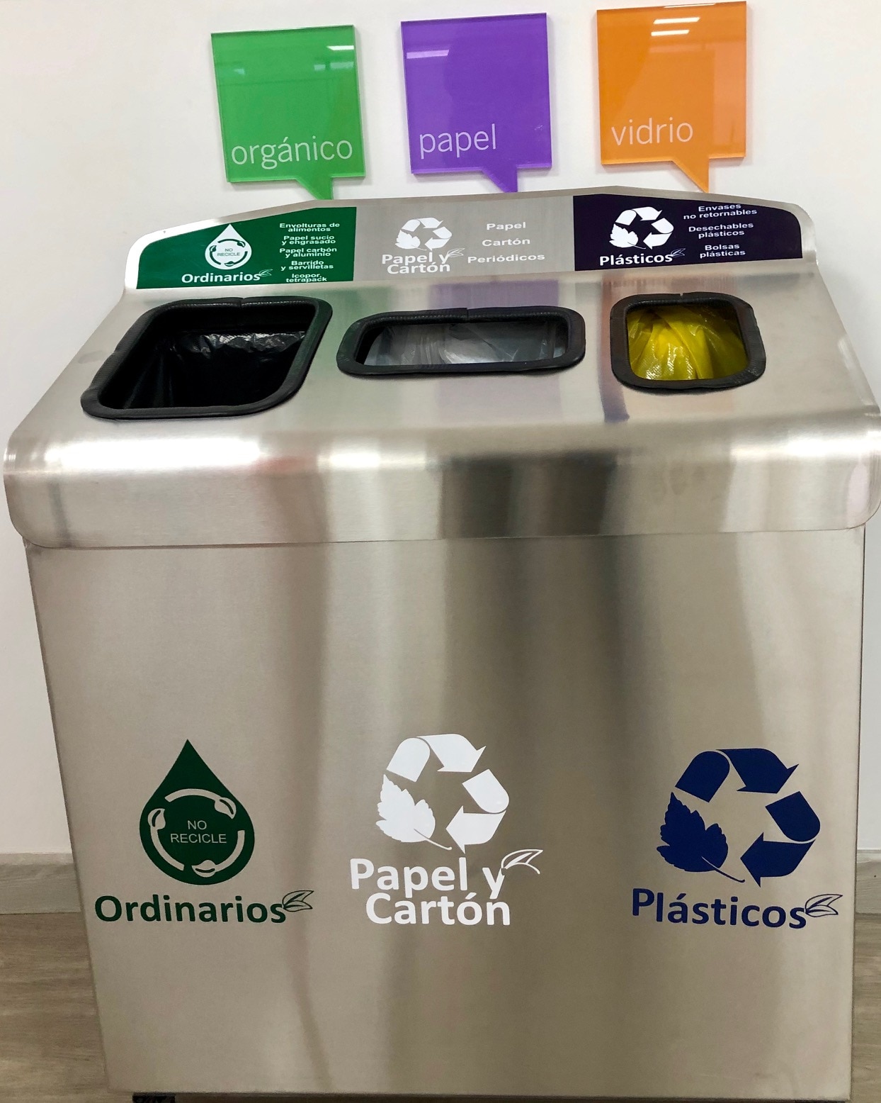 Reciclaje en sede central de BBVA Colombia
