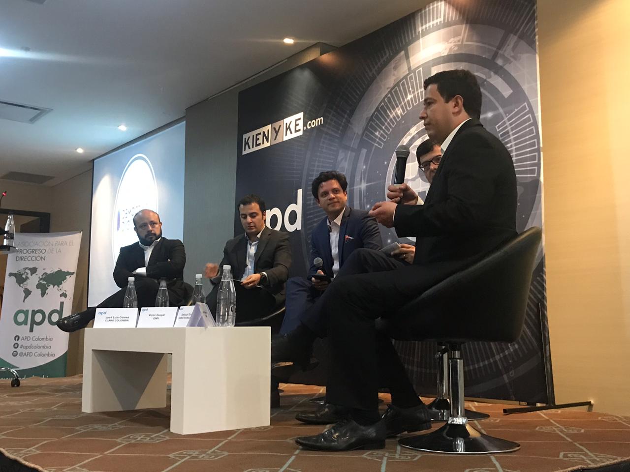 Evento Democracia Digital, organizado por la Asociación para el progreso de la dirección, ADP, y la revista Kien y Ke. José Luis Gómez en evento organizado de Kien y Ke