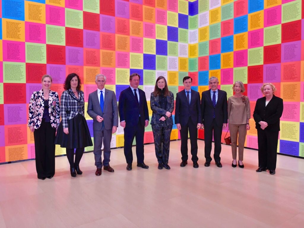 La Fundación BBVA inaugura exposición de Holzer en el Museo Guggenheim Bilbao