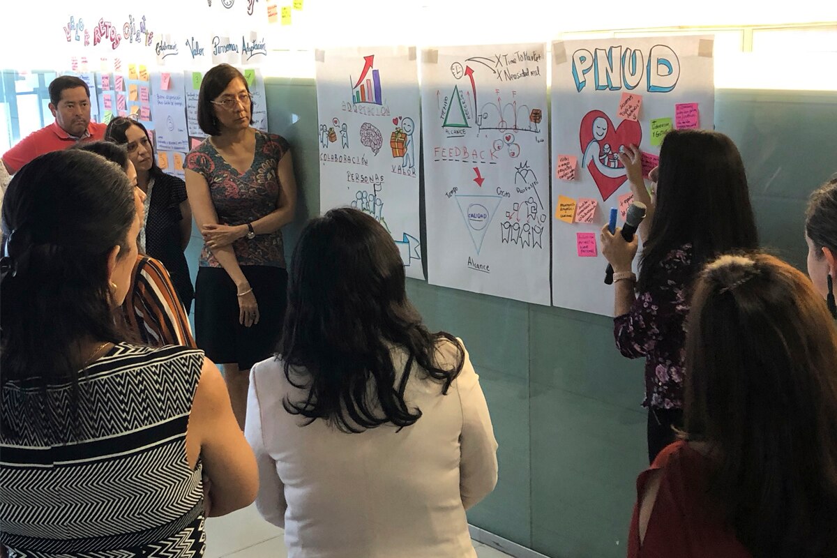 Día de la Mujer: ¿Qué hacer para erradicar la violencia de género? Día de la Mujer: ¿Qué hacer para erradicar la violencia de género?