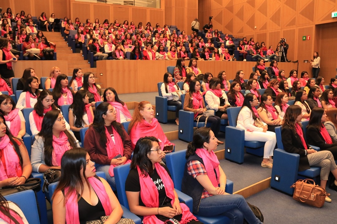 Estudiantes evento Women´s Day BBVA Bancomer