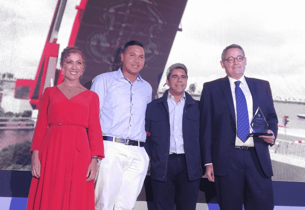 BBVA Colombia recibe premio de Findeter BBVA Colombia recibe premio de Findeter
