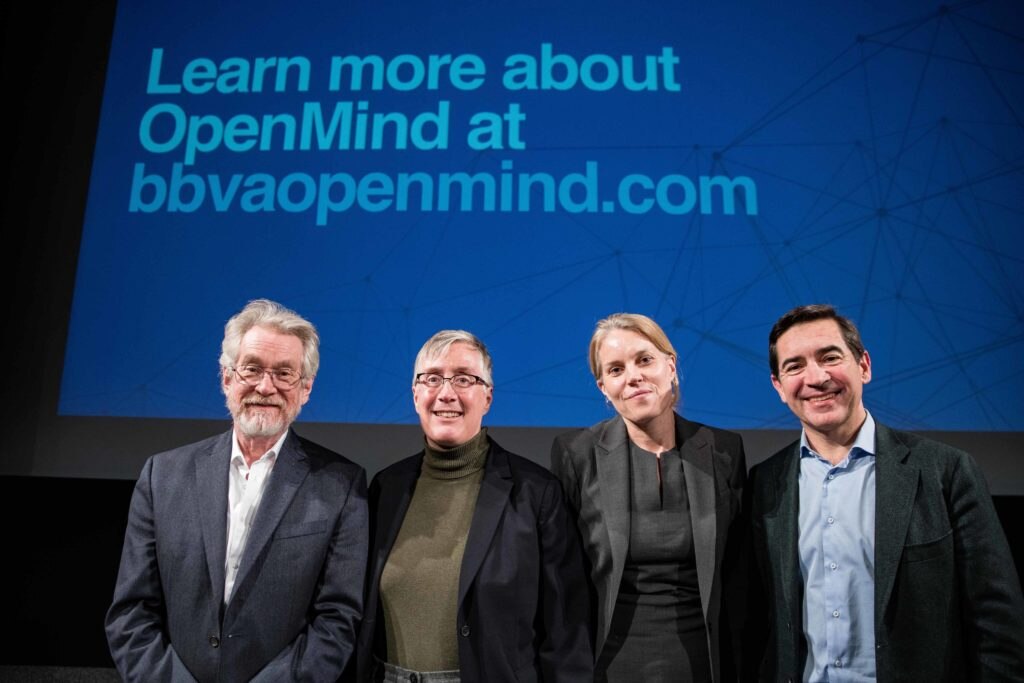Sandy Pentland, Joanna Bryson, Elizabeth Bramson-Boudreau y Carlos Torres Vila en la presentación en Boston del libro de OpenMind @ MIT Ben Esakof-5l