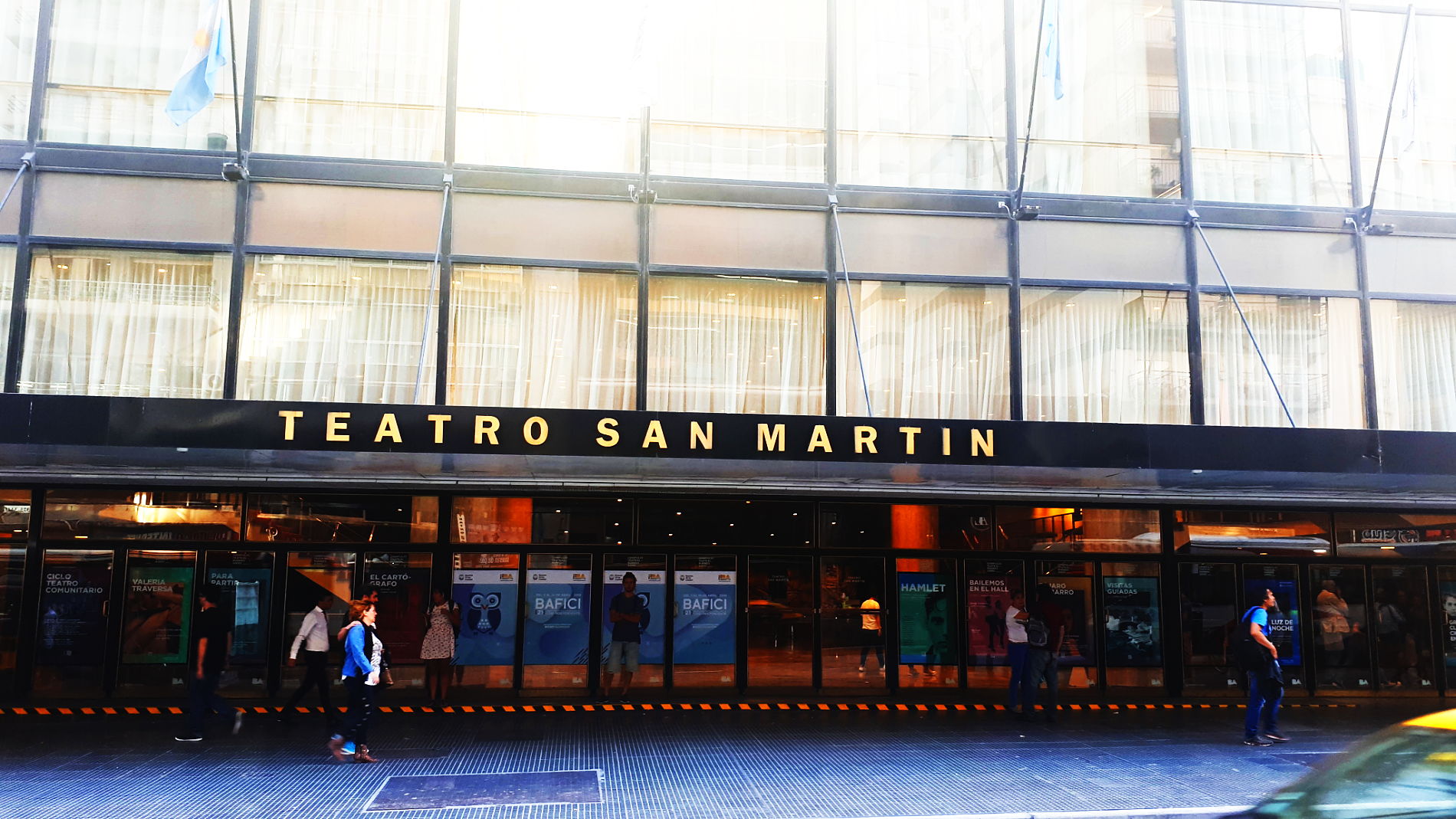Teatro San Martín en la Ciudad de Buenos Aires Teatro San Martín en la Ciudad de Buenos Aires