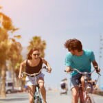 verano-jovenes-millennial-joven-biciclata-sol-recurso-bbva