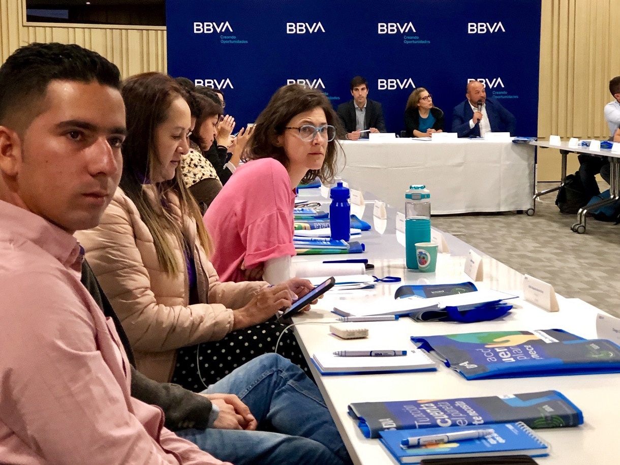 Cuarenta emprendedores colombianos de 10 ciudades del país harán parte del programa BBVA Momentum