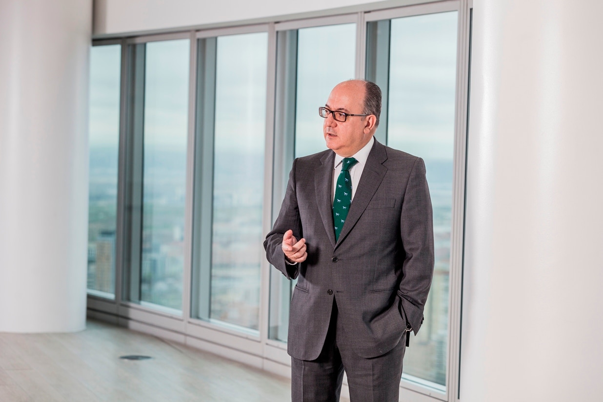 Roldán_AEB_Presidente_entrev_educación_financiera_Edufin_Summit_BBVA_2019