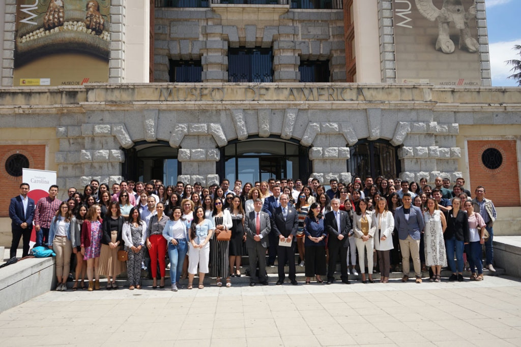 despedida-becarios-fundacion-carolina-jose-manuel-gonzalez-paramo-bbva-recurso despedida-becarios-fundacion-carolina-jose-manuel-gonzalez-paramo-bbva-recurso