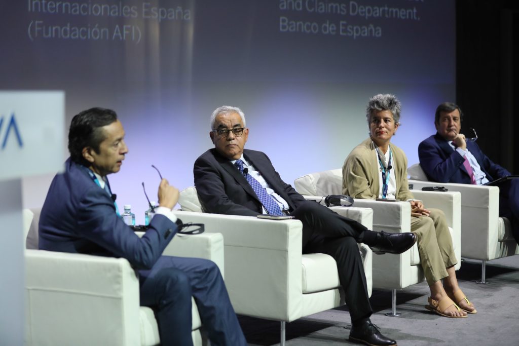 BBVA EduFin Summit 2019_mesa redonda digitalización excluyente