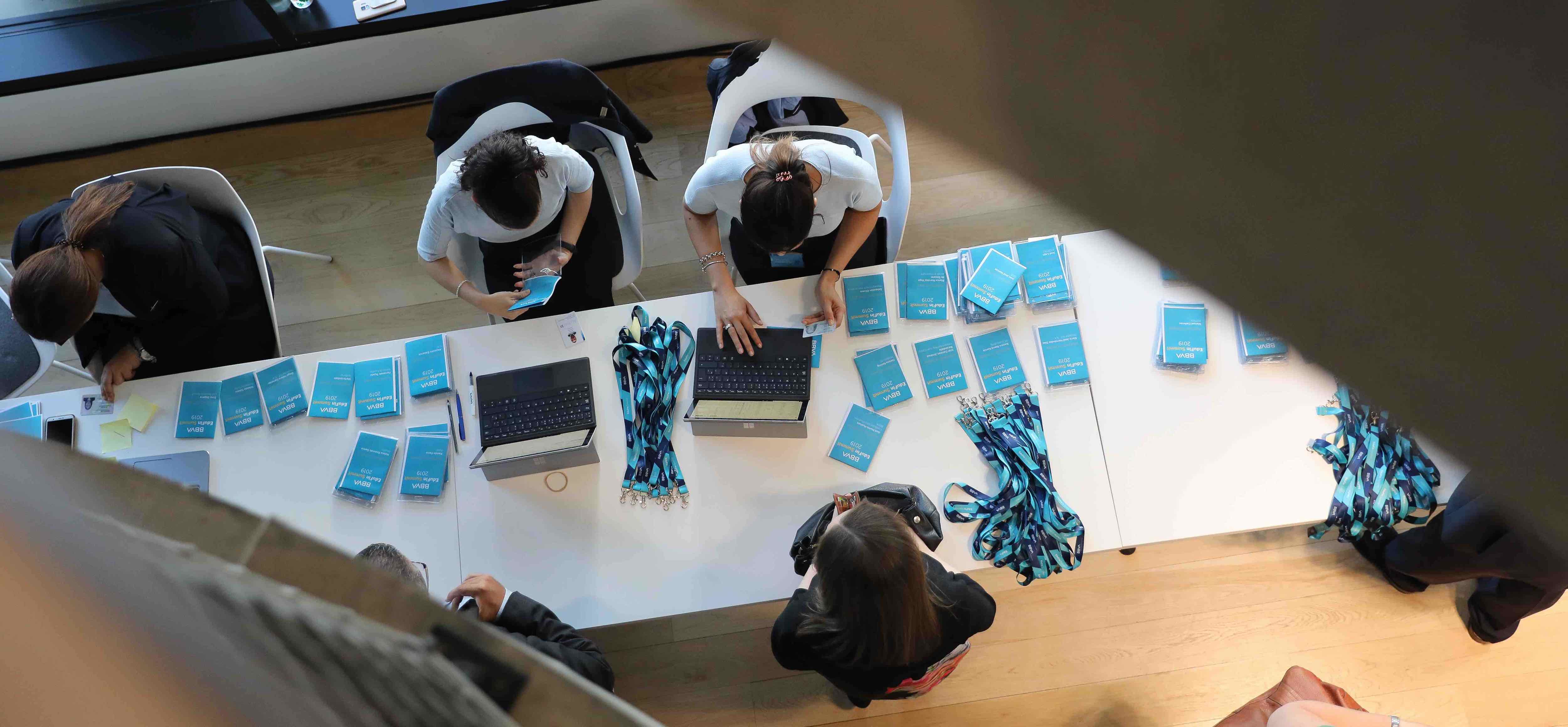 BBVA EduFin Summit 2019_mostrador acreditaciones BBVA EduFin Summit 2019_mostrador acreditaciones