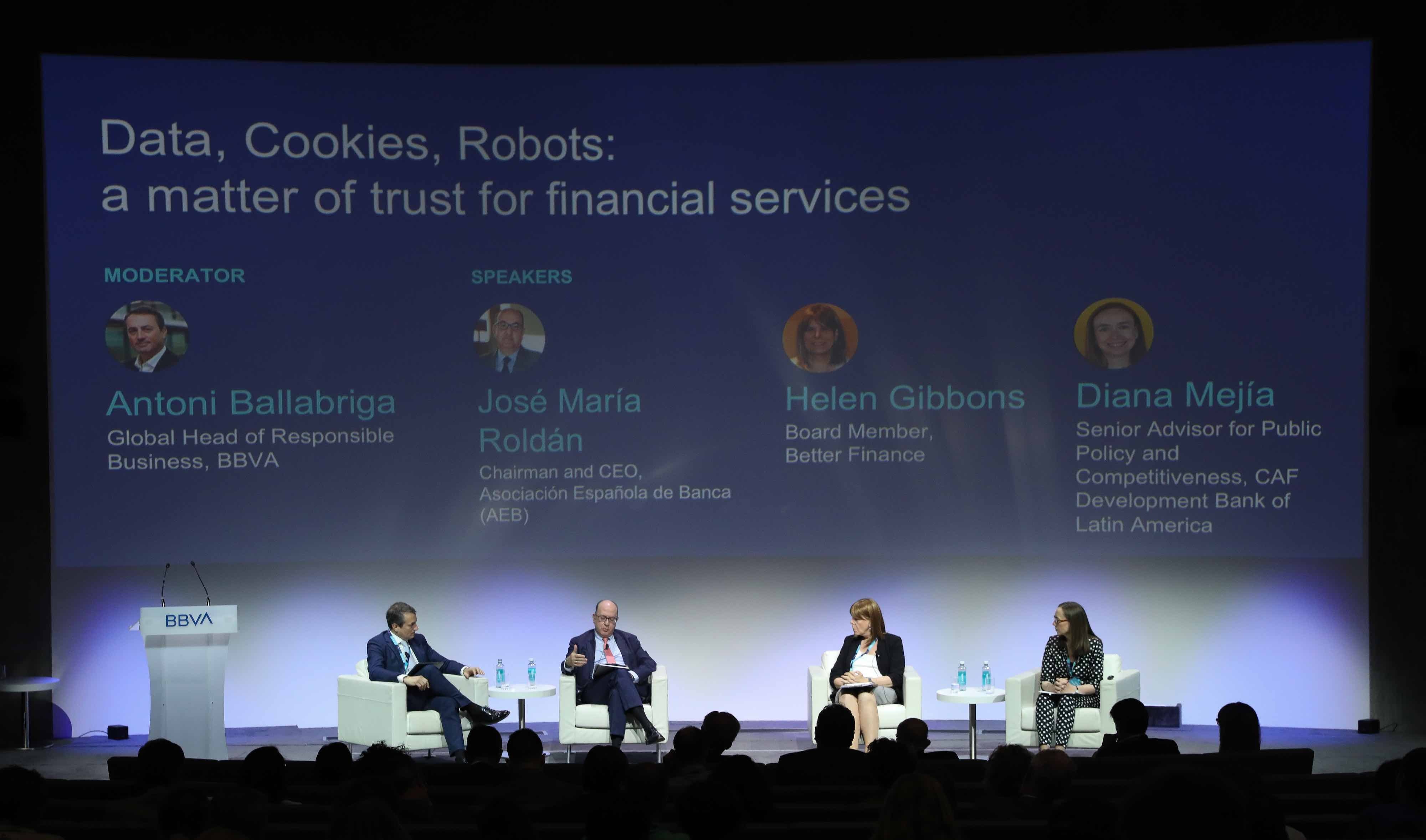 BBVA Edufin Summit 2019_mesa redonda data cookies chatbots BBVA Edufin Summit 2019_mesa redonda data cookies chatbots