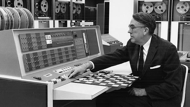 IBM_ordenador_arthur_samuel_damas_recurso_bbva IBM_ordenador_arthur_samuel_damas_recurso_bbva