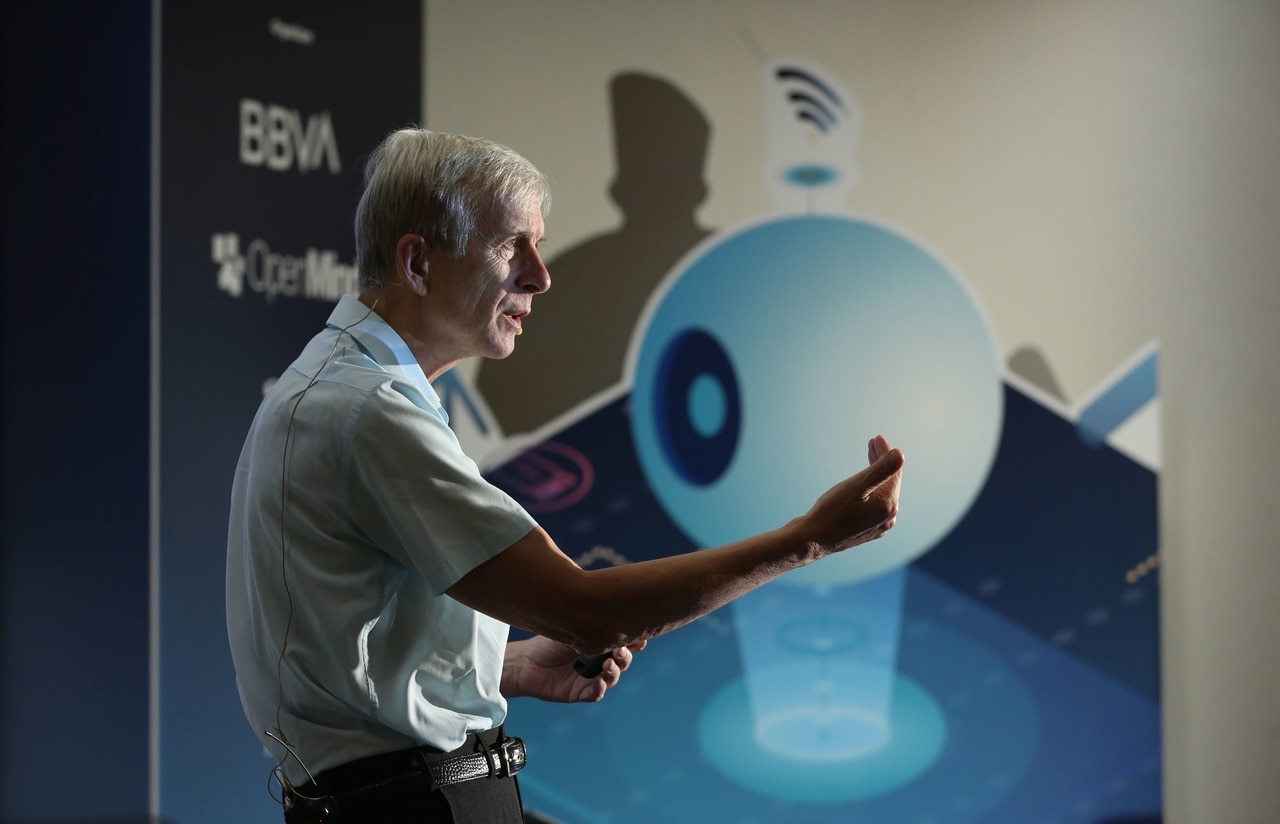 Kevin_Warwick_inteligencia_artificial_openmind_recurso_bbva Kevin_Warwick_inteligencia_artificial_openmind_recurso_bbva