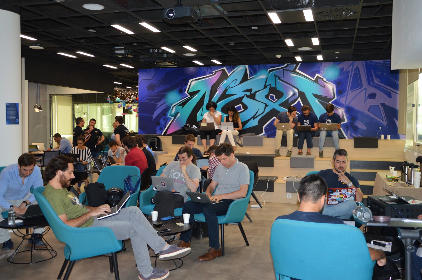 bbvanext_datathon_aws_equipos_trabajando_recurso_bbva bbvanext_datathon_aws_equipos_trabajando_recurso_bbva