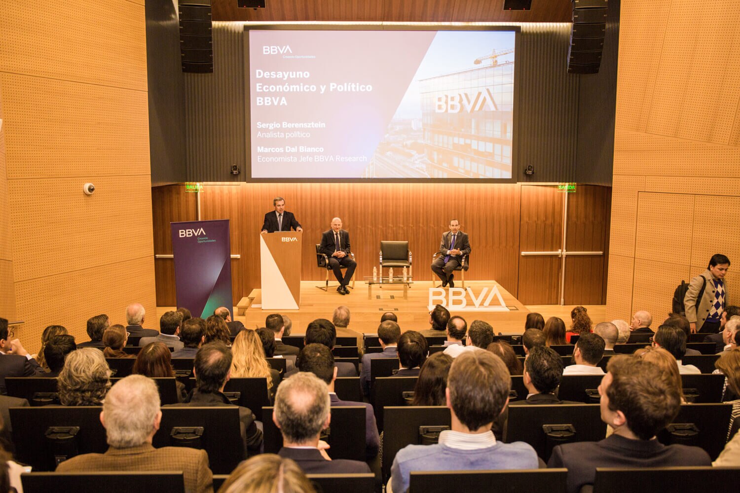 Desayuno_Economico_y_político_BBVA_en_Argentina_opt Desayuno_Economico_y_político_BBVA_en_Argentina_opt
