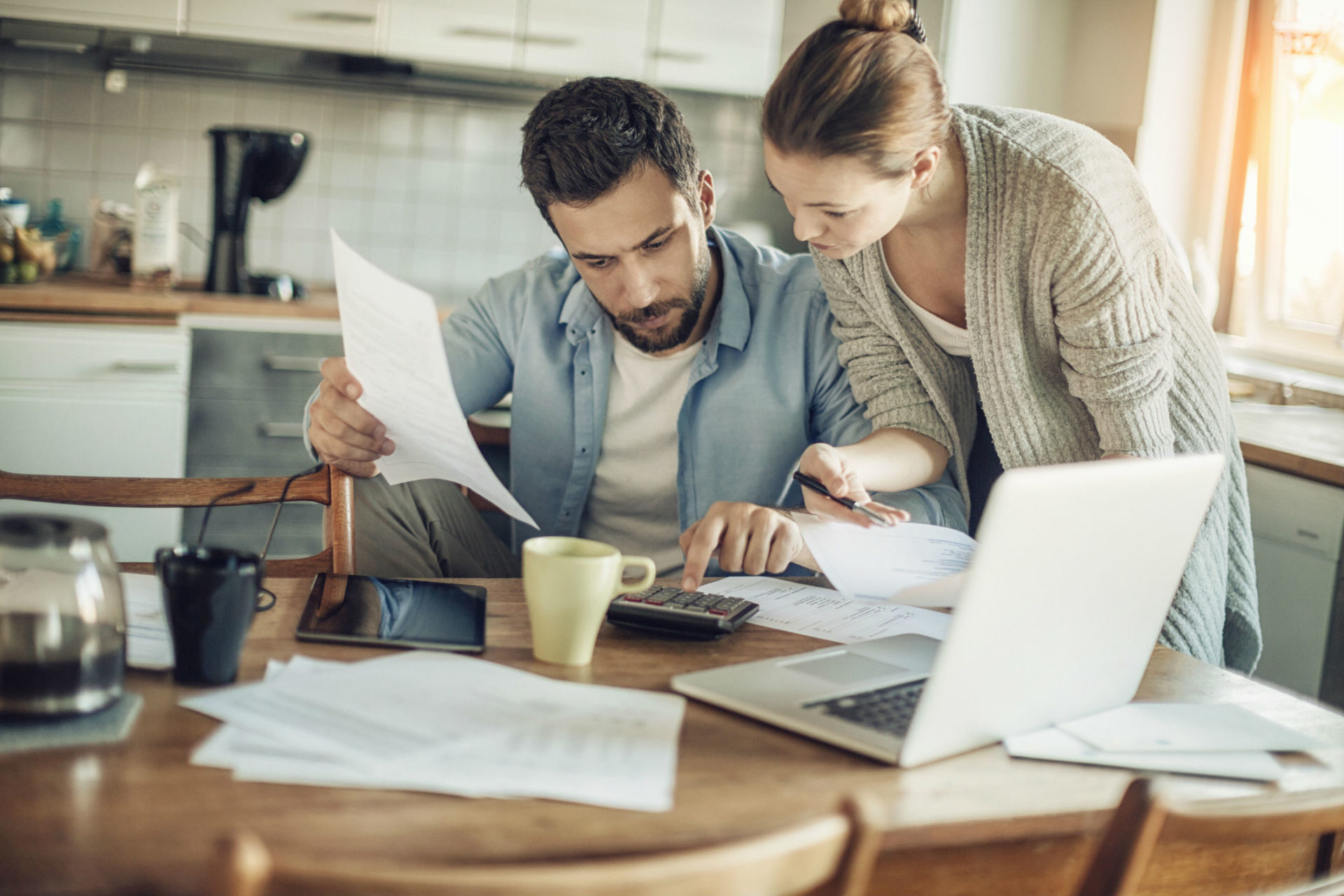 ¿Cómo afecta el estrés financiero a las relaciones de pareja?