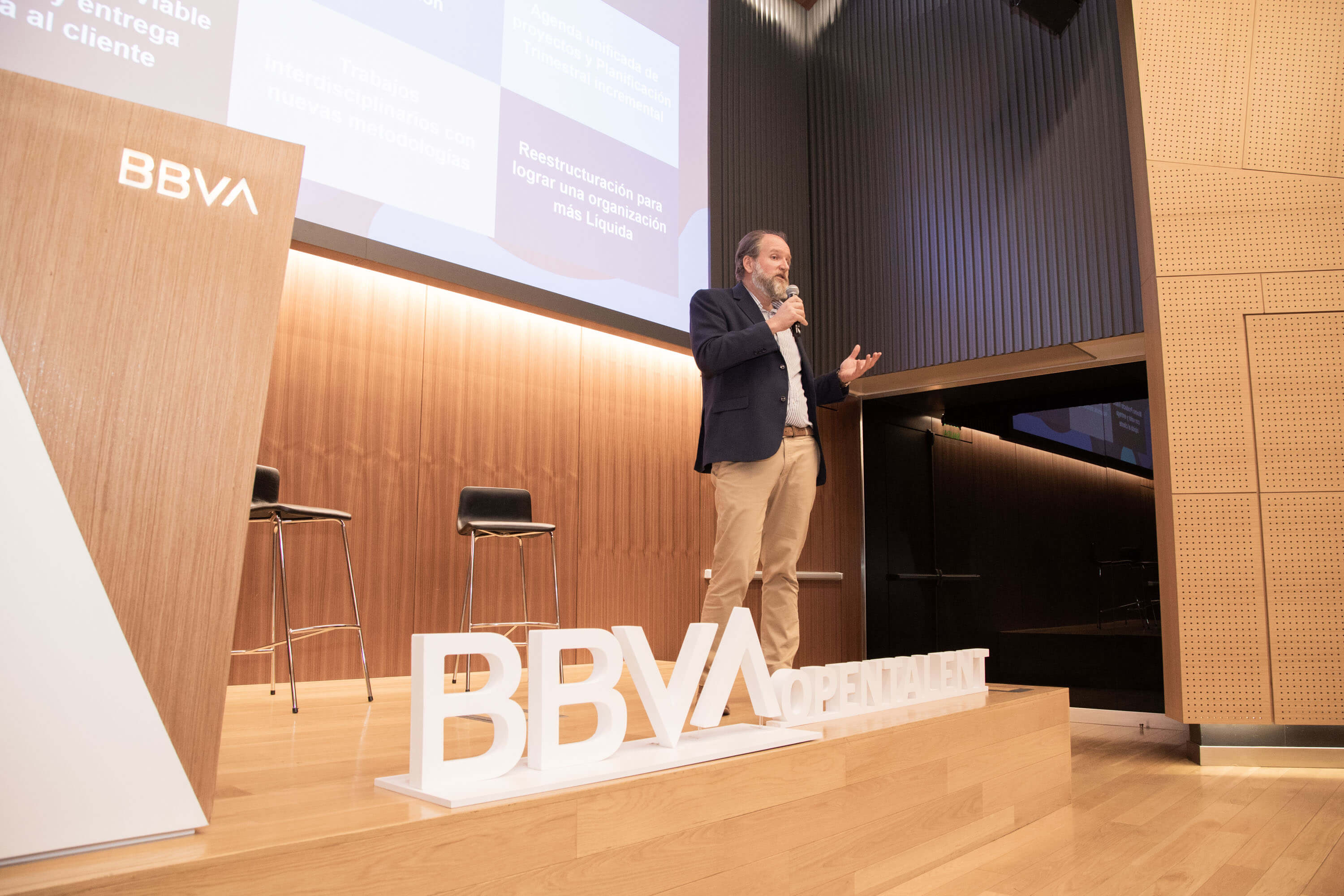 Juan Kindt, director de Desarrollo de Negocio de BBVA en Argentina, en BBVA Open Talent, Torre BBVA, Buenos Aires. Juan Kindt, director de Desarrollo de Negocio de BBVA en Argentina, en BBVA Open Talent, Torre BBVA, Buenos Aires.